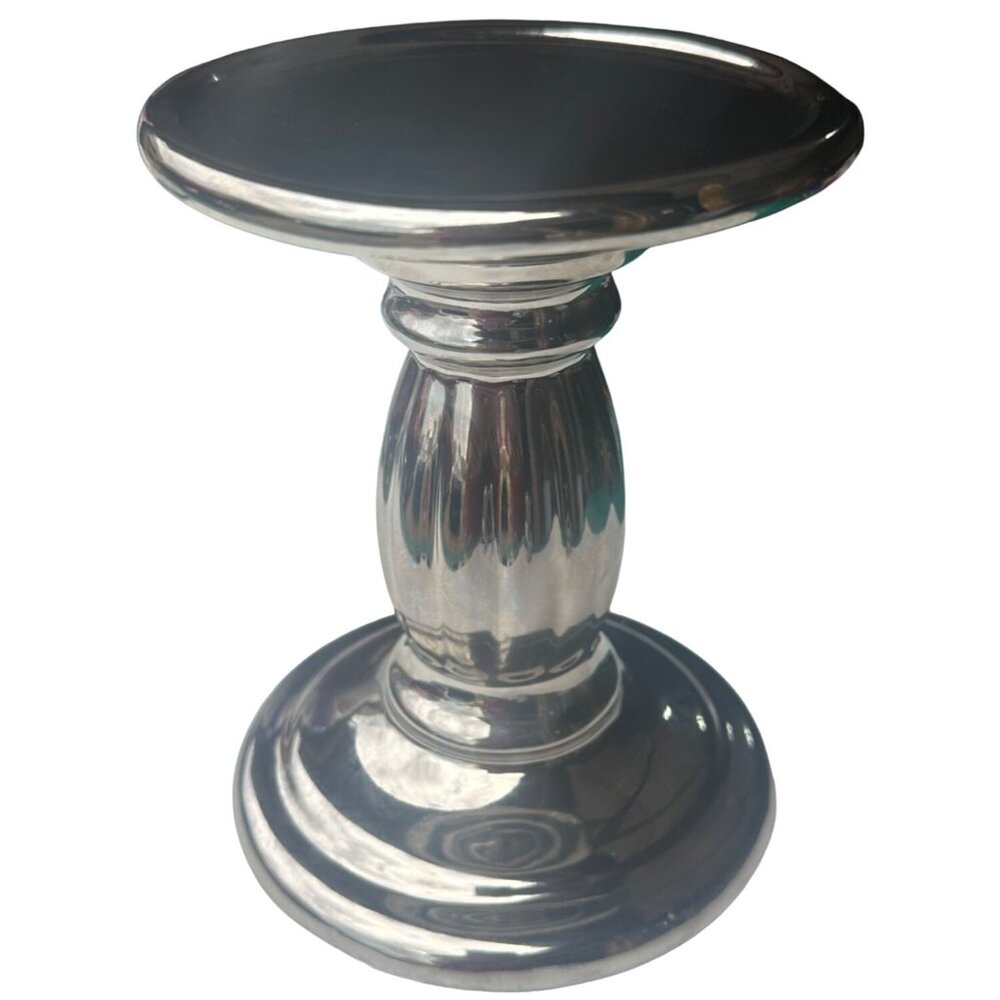 Silver Metal Shiny Round Candleholder 6" Tall (Brand Name Unknown-EUC)